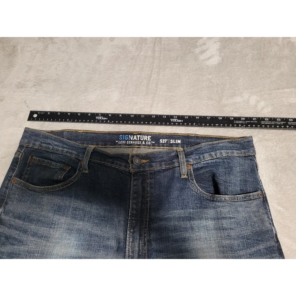 Signature By Levi Strauss & Co. Slim Fit Dark Denim Jeans Men's S37 (40x30)